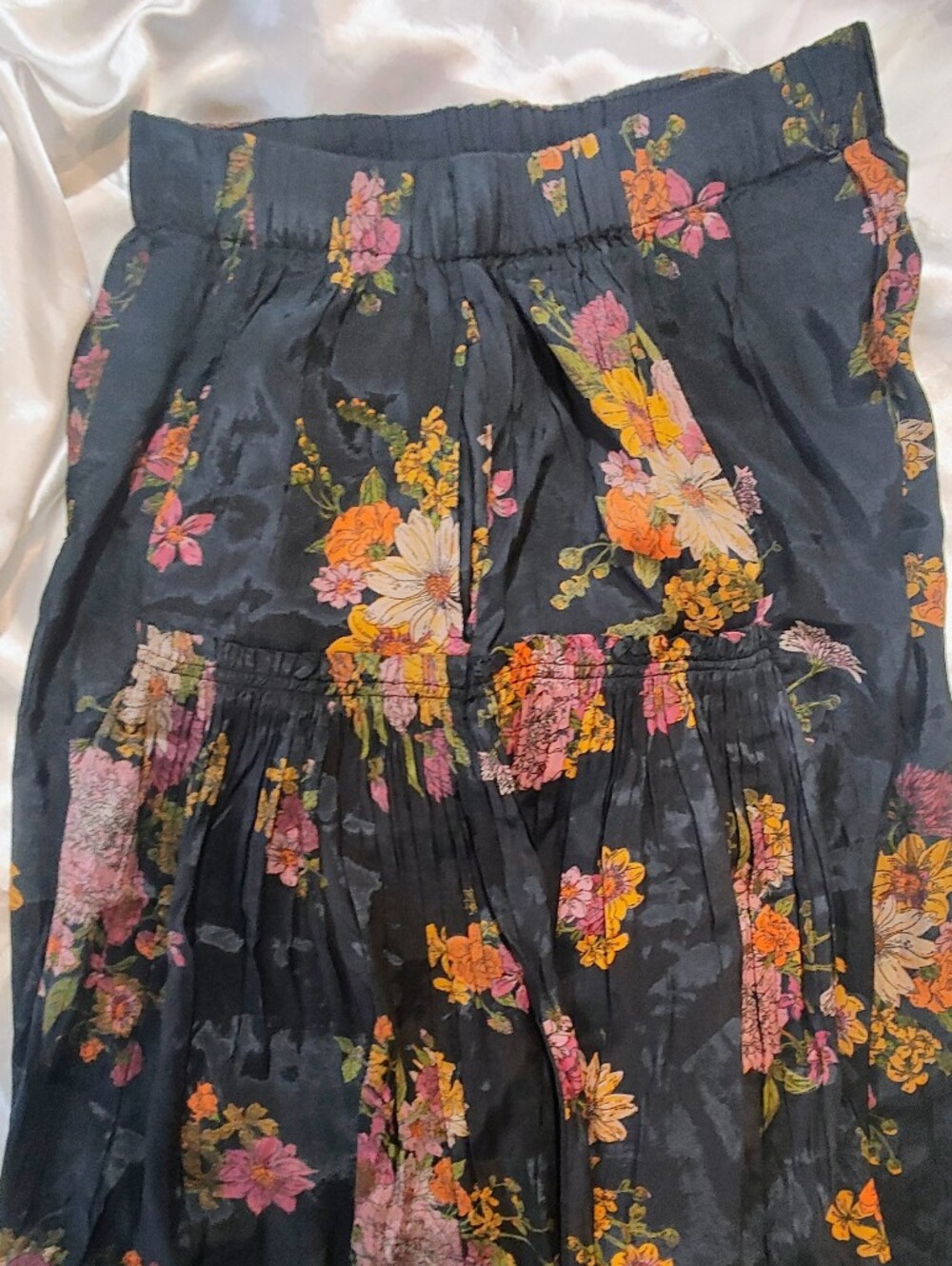 Floral Wide-Leg Maxi Pants - Navy with Pink Floral. Can Fit A S/M. Model Is 5'2 - Picture 7 of 16